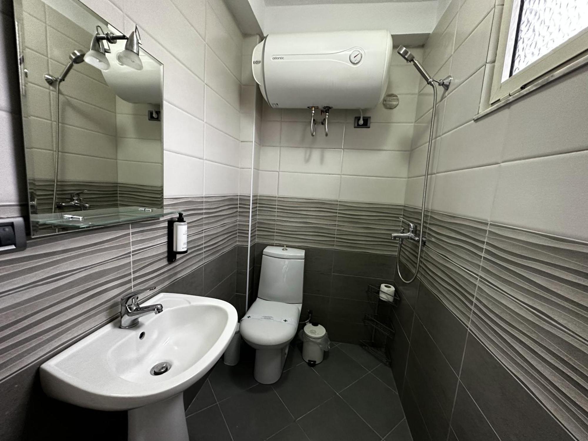 Tirana Treasure: Chic 2Br-Apartment 8Min To Skanderbeg Place Exteriör bild